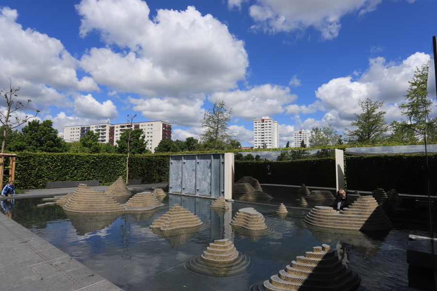 jardin avec pièce d'eau, photo Catherine Gras