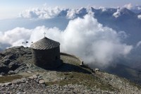 chapelle dans le Piémont, vue plongeante, photo Catherine Gras