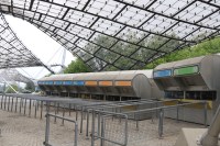 Parc olympique, les caisses sous structures métalliques, photo Catherine Gras