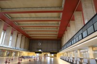 inside Tempelhof departure hall, photo Catherine Gras